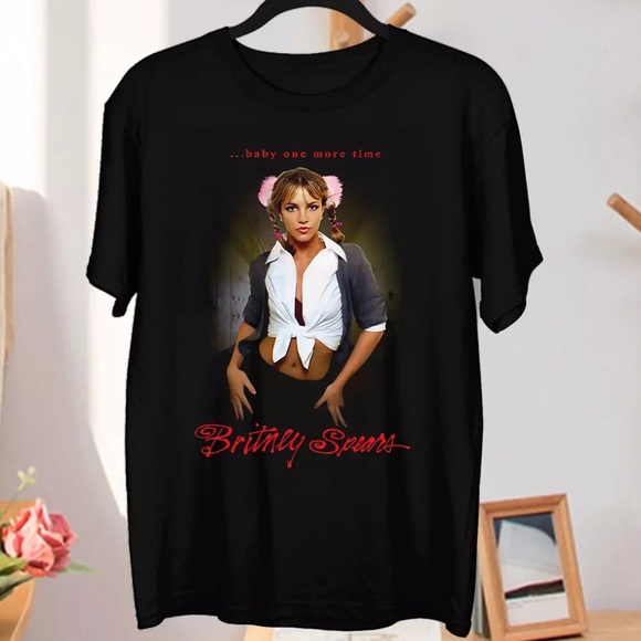 Britney Spears Baby One More Time T Shirt M - Picture 1 of 3